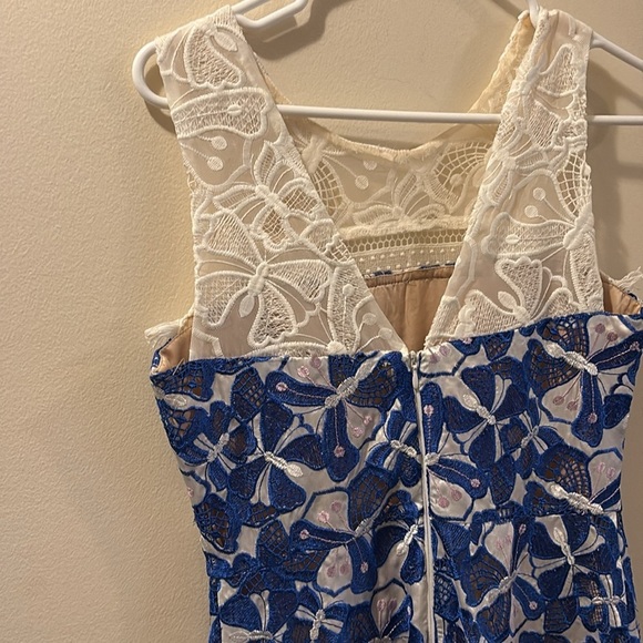 Belle Badgley Mischka Blue and Cream Lace Dress - women’s size 4 - Picture 7 of 9